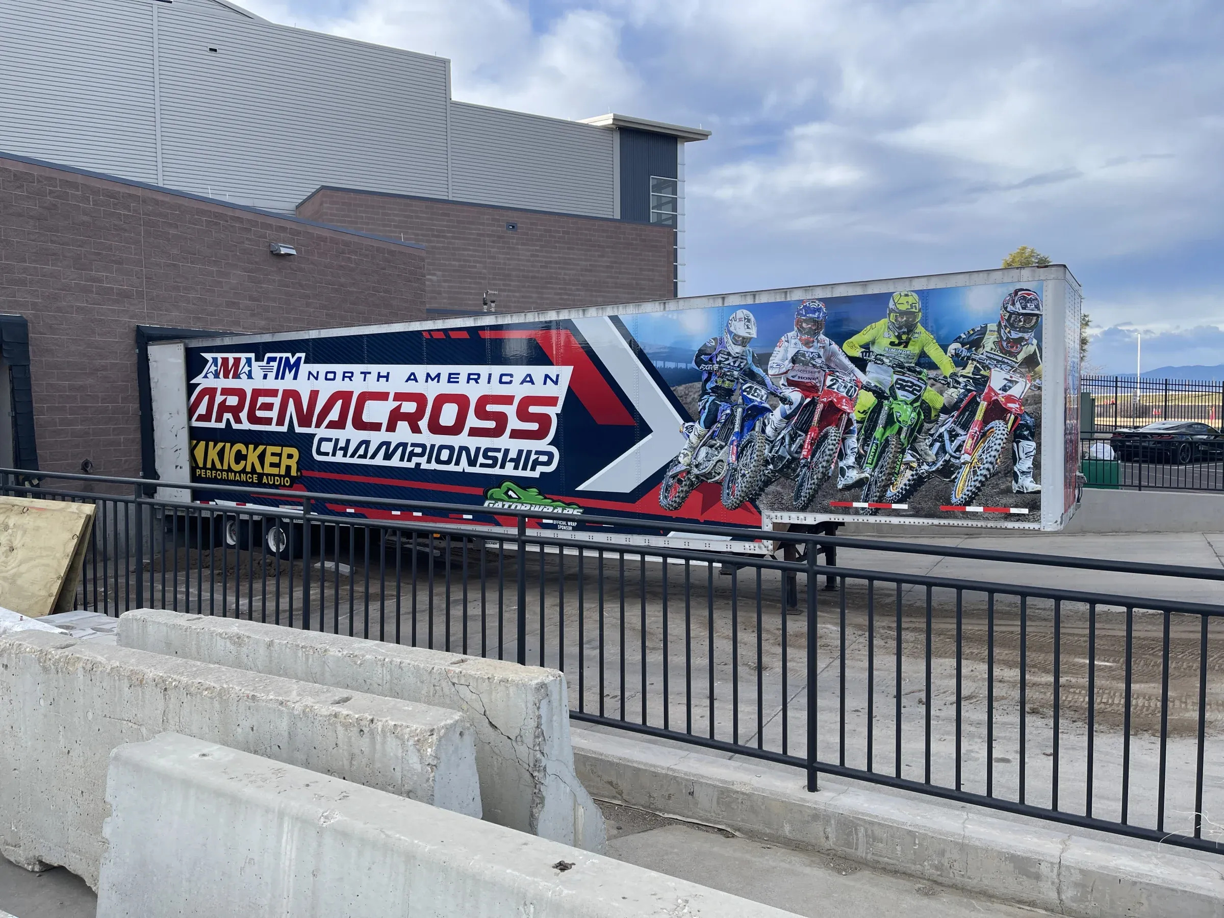 Trailer wrap